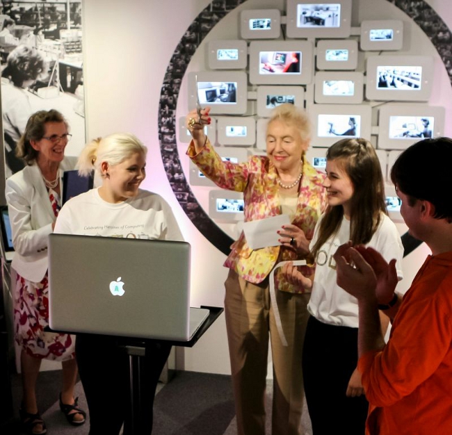 Dame Stephanie Shirley opens Women in Computing Gallery (photo by Robert Dowell)