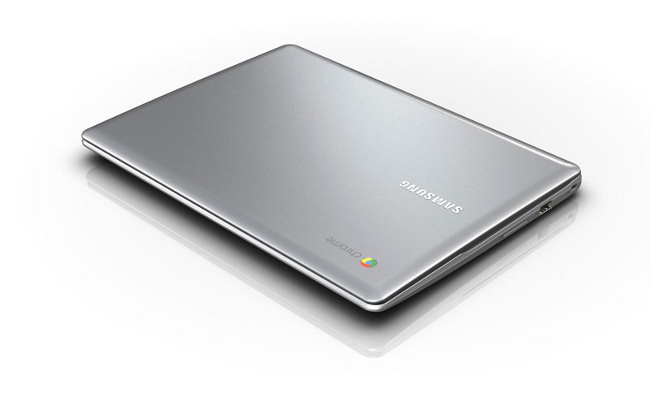 Samsung Series 5 550 Chromebook closed