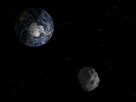 This diagram illustrates the passage of asteroid 2012 DA14 through the Earth-moon system on 15 February 2013. Image via NASA/JPL-Caltech