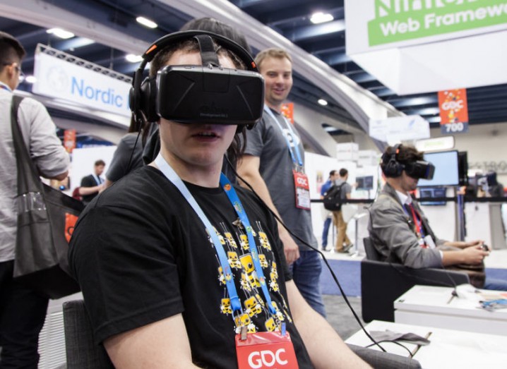 con las manos en la masa Avanzado Centro comercial Samsung to get into the virtual reality game with Gear VR at IFA 2014 - Gear  | siliconrepublic.com - Ireland's Technology News Service