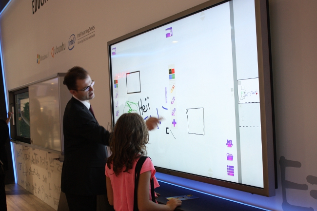 Interactive display from Vestel, IFA 2013