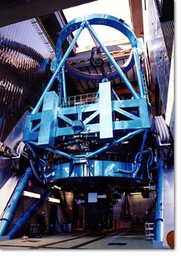View of the Subaru telescope on Mauna Kea. The telescope itself weighs 25.1 tonnes. Image credit: NAOJ