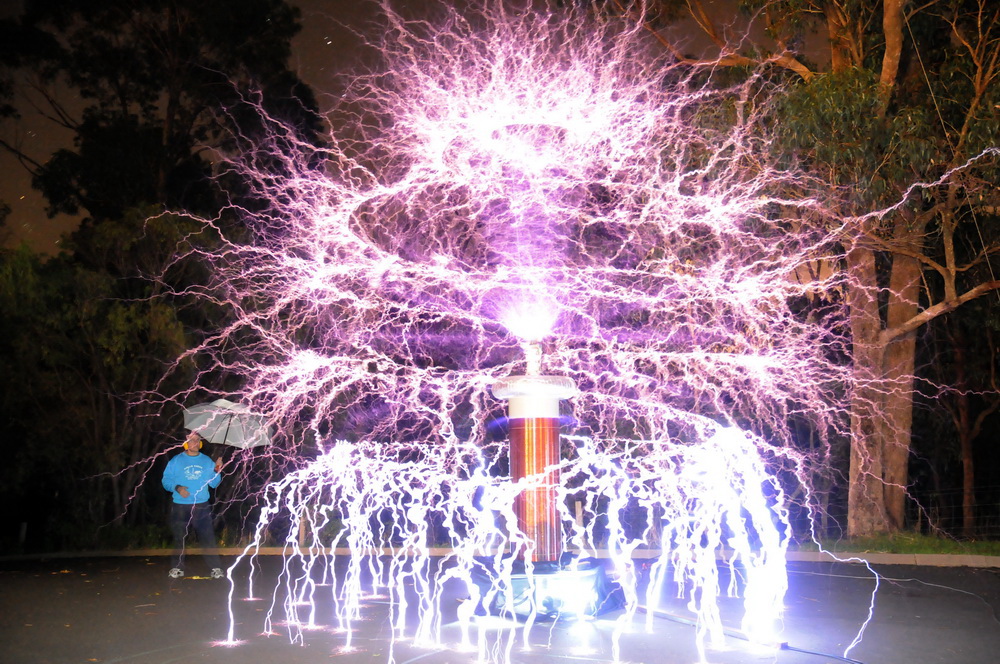 Tesla coil Christmas tree