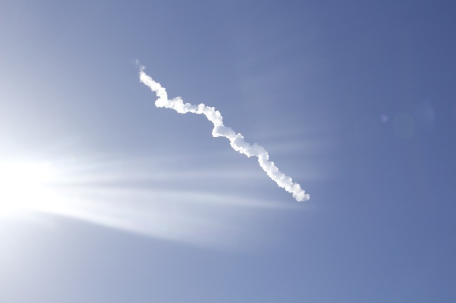 spacex-rocket-explodes-smoke-plume