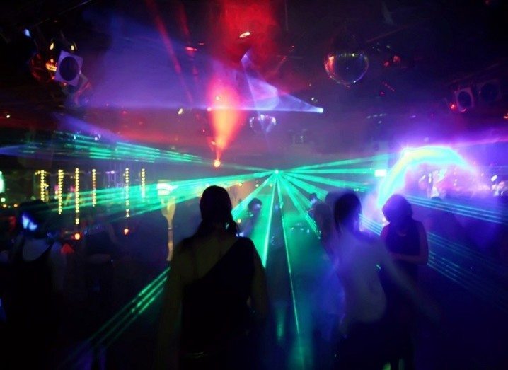 3D hologram lasers on dancefloor