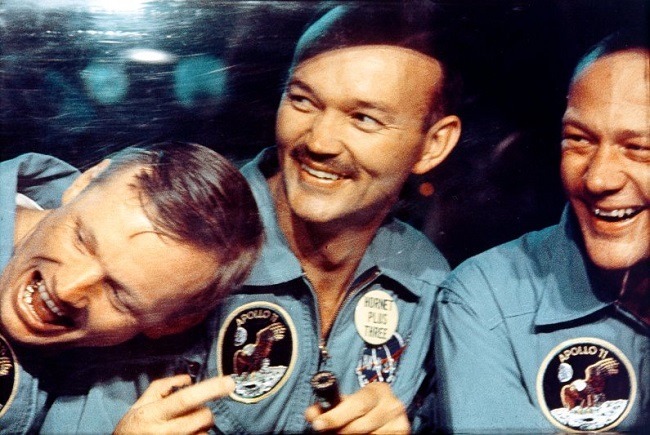 Apollo 11 photos quarantine chamber