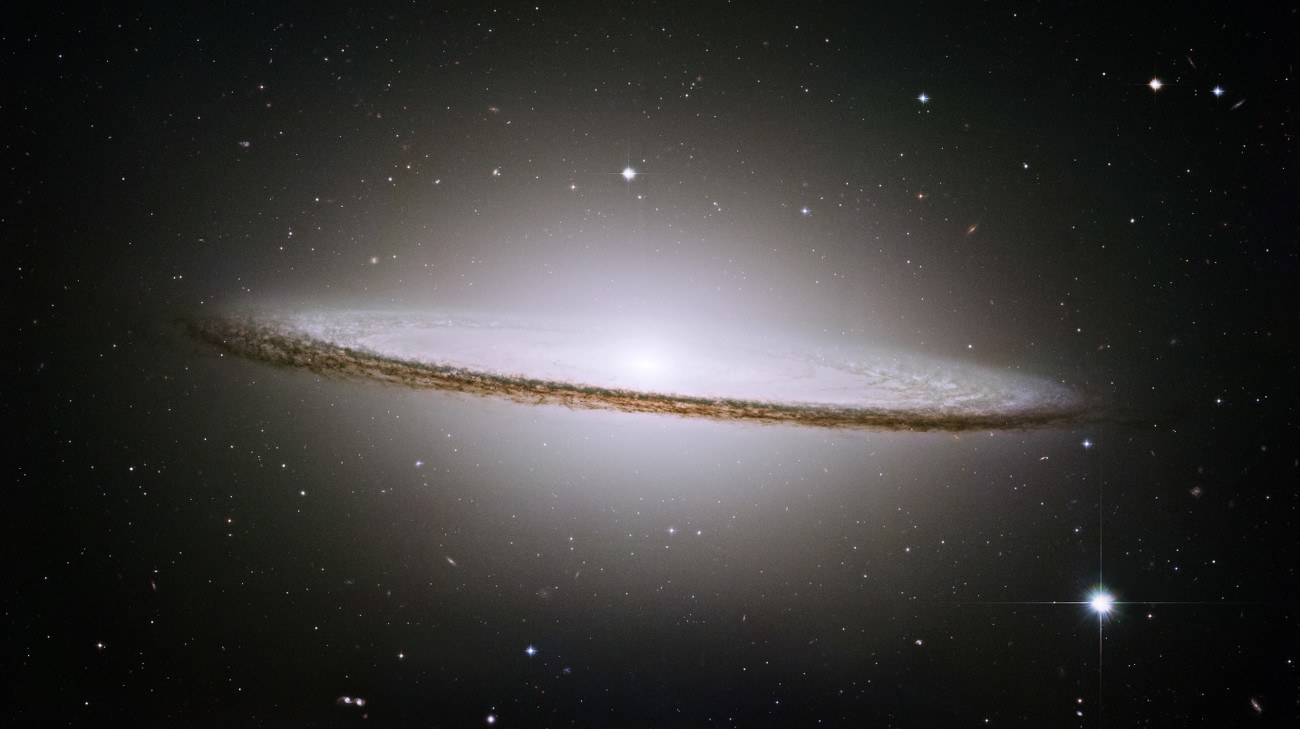 Sombrero galaxy - naming space objects