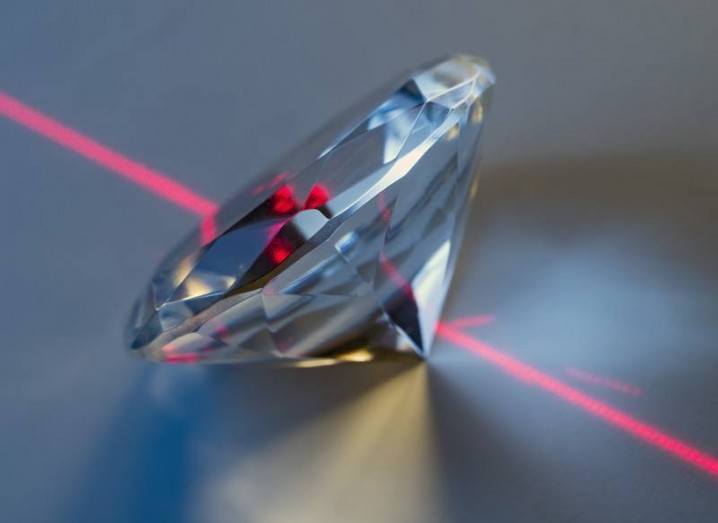 Diamond lasers
