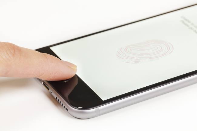 iPhone 6 fingerprint scanning