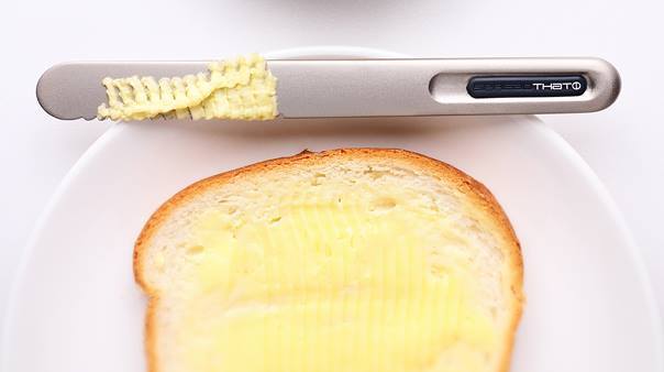 SpreadTHAT! self-heating butter knife