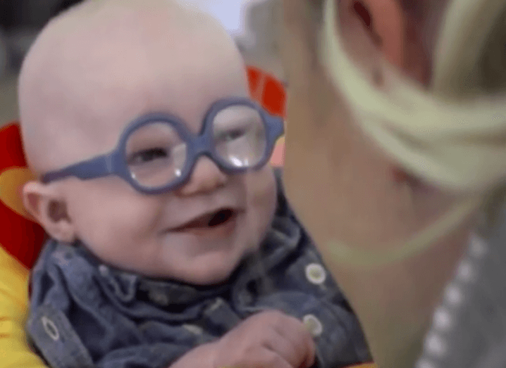 Baby_Leopold_sees_for_first_time