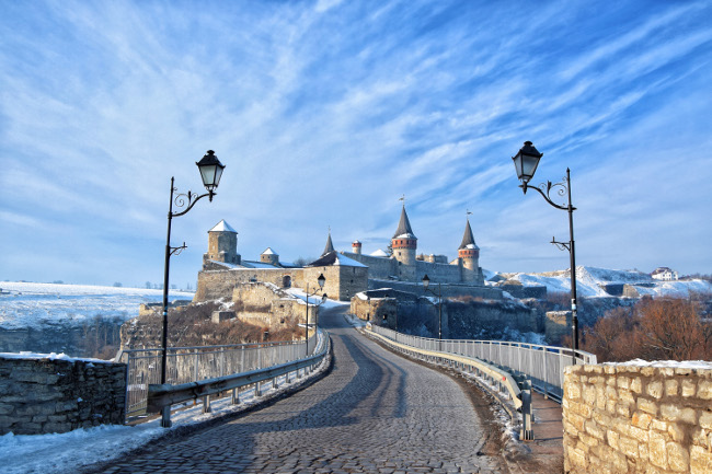 Kamianets-Podilskyi Castle in Ukraine. Image via Serge Krinitsa/Wikimedia Commons