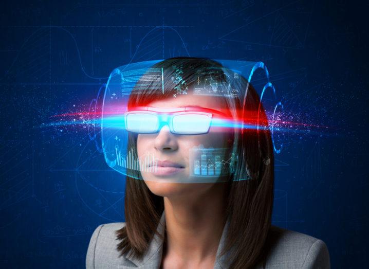 Virtual Reality Augmenter Reality