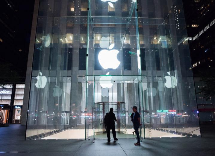 Apple has become the world’s first $800bn company