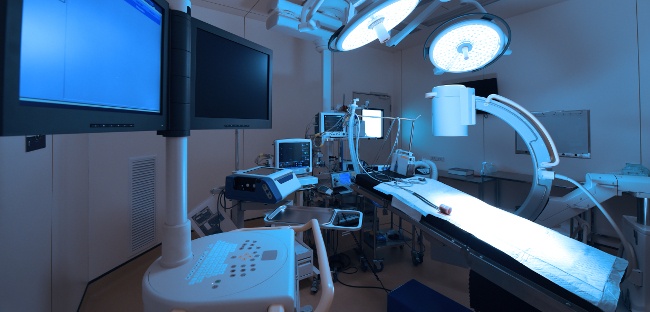 We can’t all have access to cutting-edge operating theatres. Image: Nimon/Shutterstock