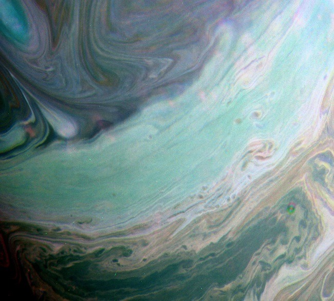Saturn clouds