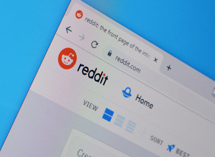 The Reddit homepage displayed on a Chrome browser.