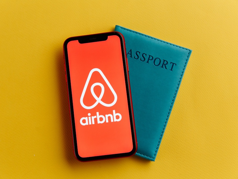Airbnb IPO filing reveals a severe debt and loss of revenue