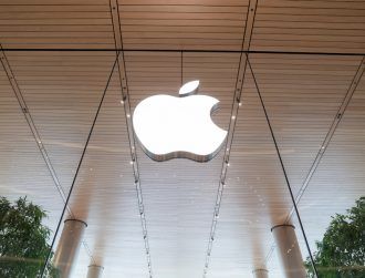 Apple delays plans to have employees in the office three days a week