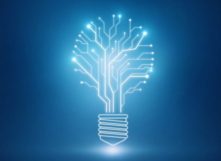 A circuitboard in the shape of a lightbulb, symbolising an idea in the area of AI.