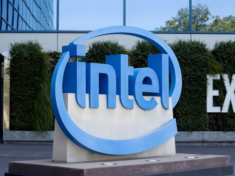 Intel didenda hampir 0 juta dalam uji coba paten, dengan lebih banyak kasus di jalan