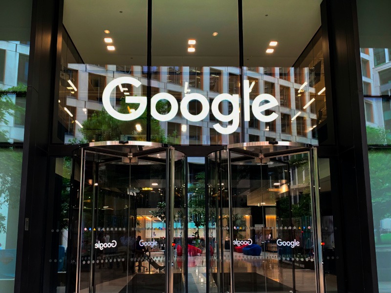 Perusahaan induk Google, Alphabet, memangkas 12.000 pekerjaan di seluruh dunia
