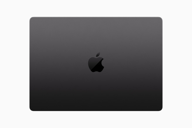 Una computadora portátil Apple MacBook Pro cerrada en Space Black con un chip M3.