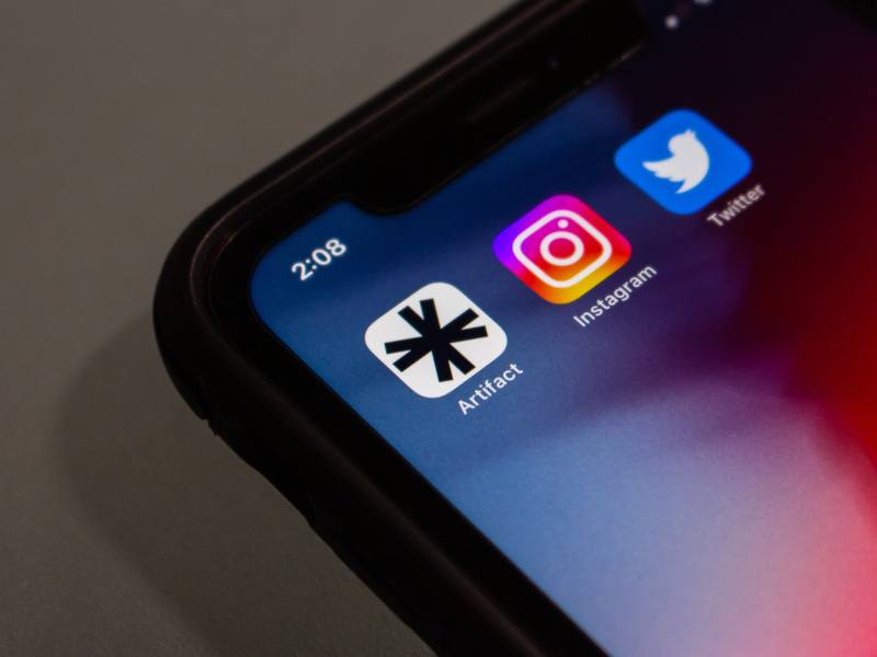 Aplicația de partajare a știrilor a fondatorilor Instagram, Artifact, s-a închis
