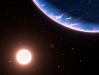 Hubble helps find water vapour in exoplanet atmosphere