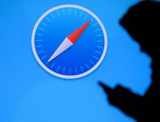 Apple to let EU users delete Safari by end of year