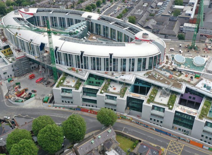 Photo of construction going on at the site of the new children's hospital in Dublin.